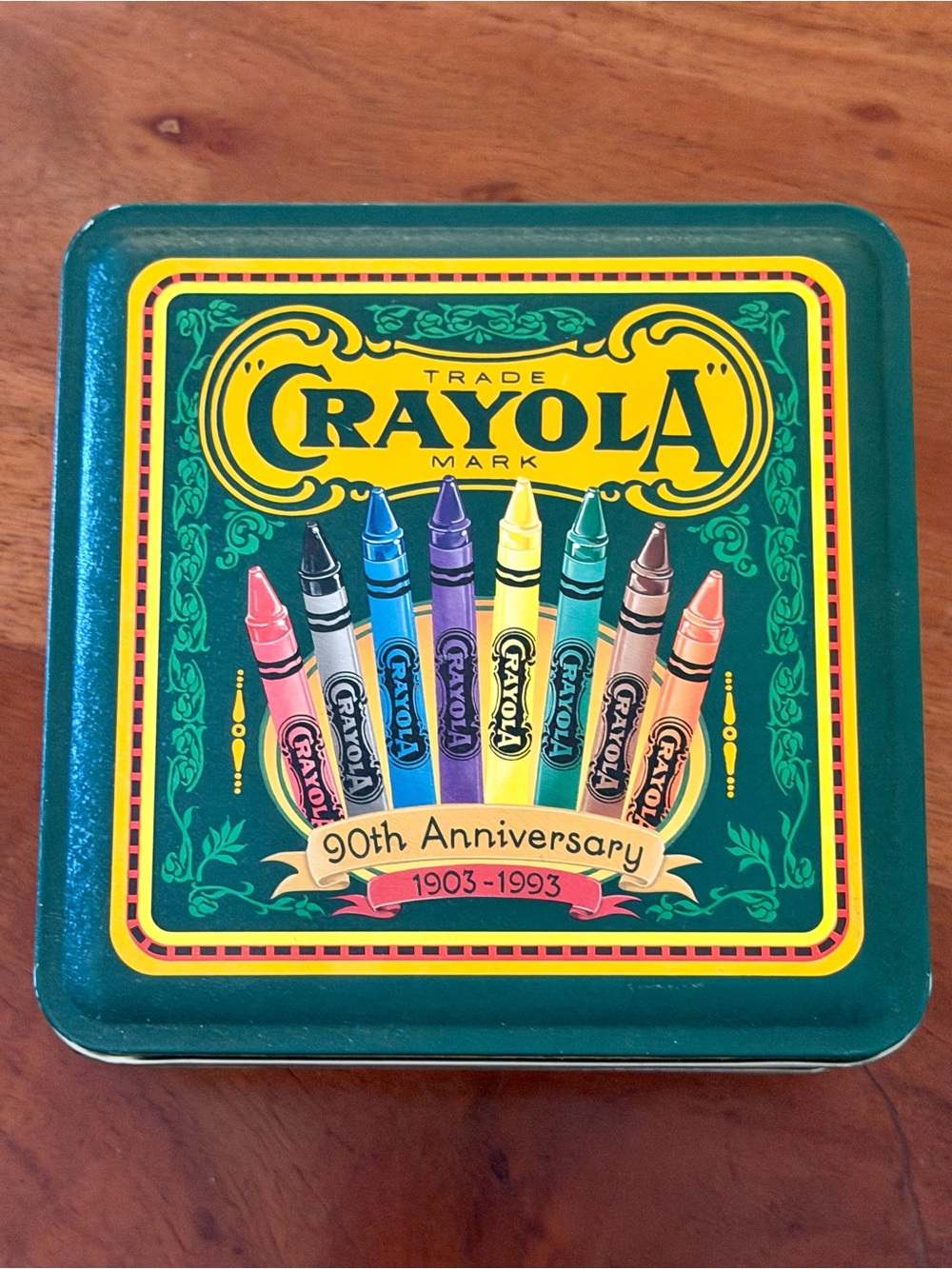 Crayola Tin - Party Subcategory